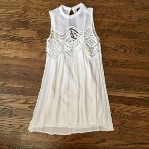 NWOT Trixxi Lace Yoke Gauze Shift Dress S